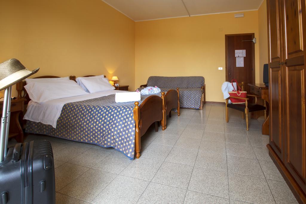 La Perla Hotel